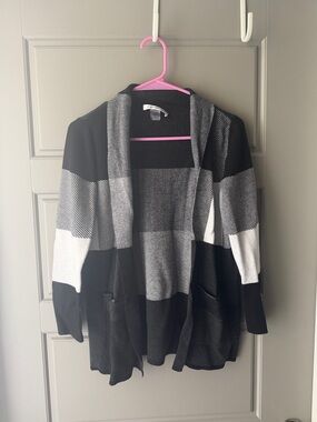 Allison Daley Black, Gray & White Open-Front Colorblock Cardigan